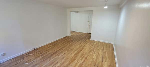 1 bed, 1 bath, $2,000, Unit 5F