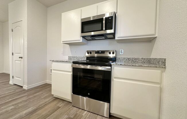 3 beds, 2 baths, 1,379 sqft, $1,500, Unit 107 B Dolphin