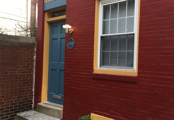 1008 Salter St