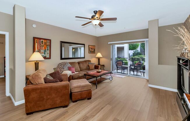 2 beds, 2 baths, $1,995, Unit # 1083