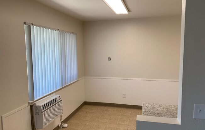 2 beds, 1 bath, 875 sqft, $2,595, Unit #13