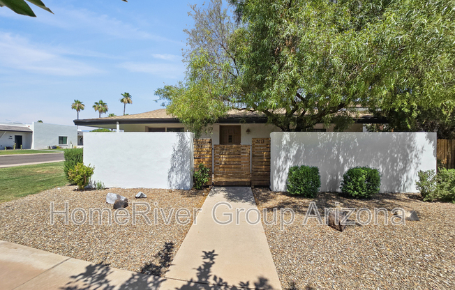 7613 E MINNEZONA AVE