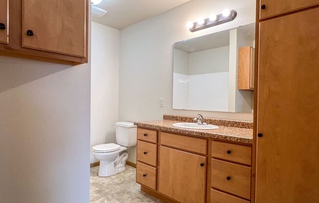 1 bed, 1 bath, 936 sqft, $1,275, Unit ML 530-01