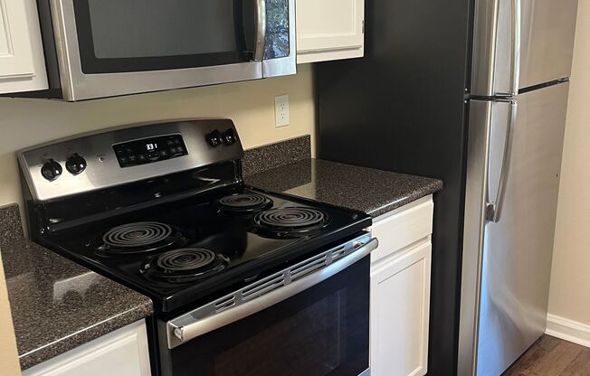 2 beds, 2 baths, 1,189 sqft, $1,650, Unit 922