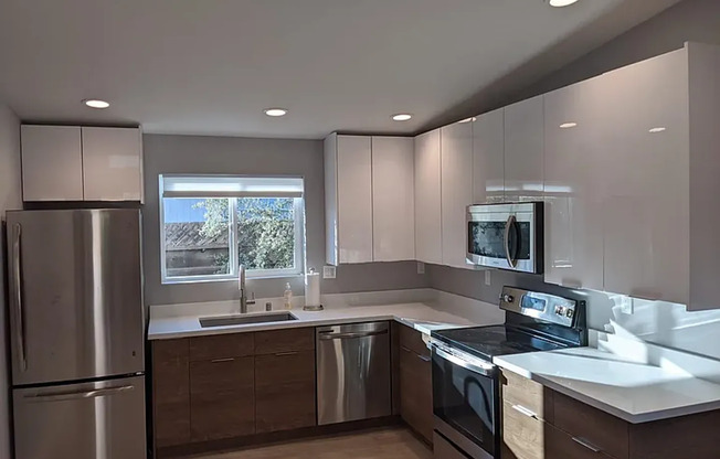 Modern 2BR/1BA ADU in Prime Palo Alto Location – 4183 Park Blvd #A