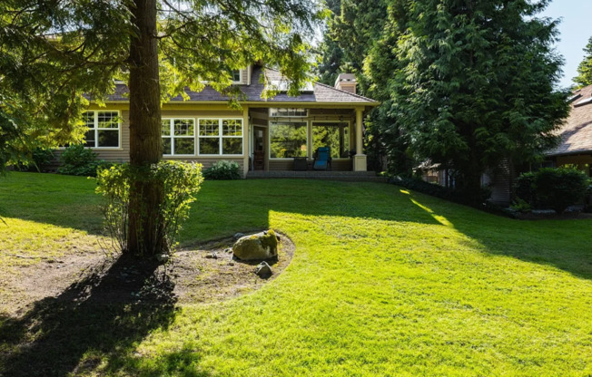 9032 Gleneagle Dr - Semiahmoo