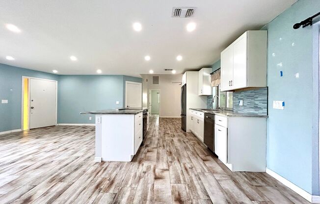 Fantastic 3/2 Annual Fenced-In Pool Home Rental Available!!! Location, Location, Location! Pet Friendly!