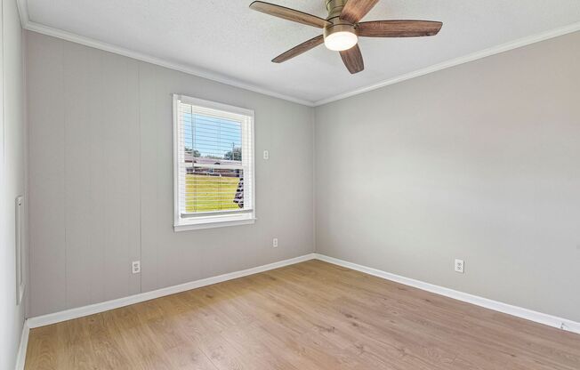 2 beds, 1 bath, 725 sqft, $1,250, Unit 90-3