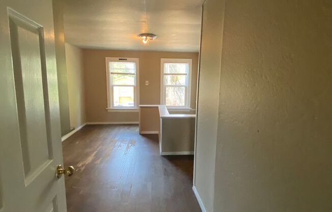 3 beds, 2 baths, 1,977 sqft, $1,695, Unit 18 N. 7th Street- Upper Unit