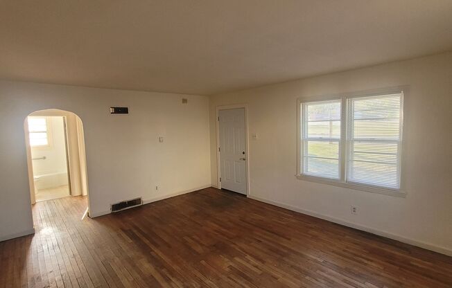 2 beds, 1 bath, $950