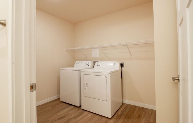 1 bed, 1 bath, 645 sqft, $1,379, Unit EC 4242-01