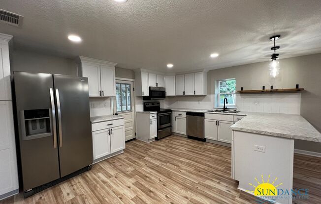 Fully remodeled interior Home in Crestview!