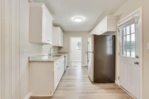 1152 EDWIN CIR SW