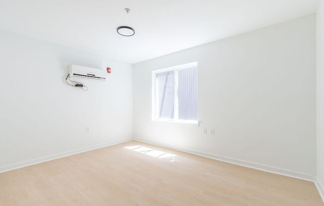 2 beds, 2 baths, 1,000 sqft, $1,627, Unit 27