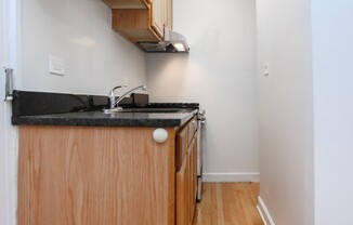 Studio, 1 bath, 450 sqft, $1,003.75, Unit 306