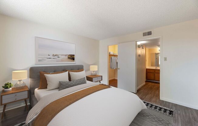 1 bed, 1 bath, 618 sqft, $949, Unit 214