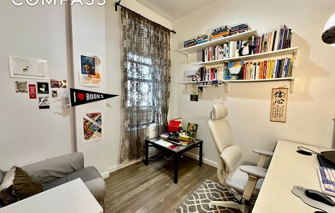 205 W 103 ST