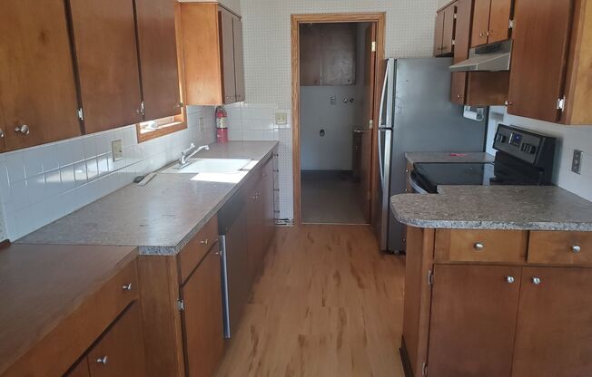 2 beds, 1.5 baths, 1,000 sqft, $1,950