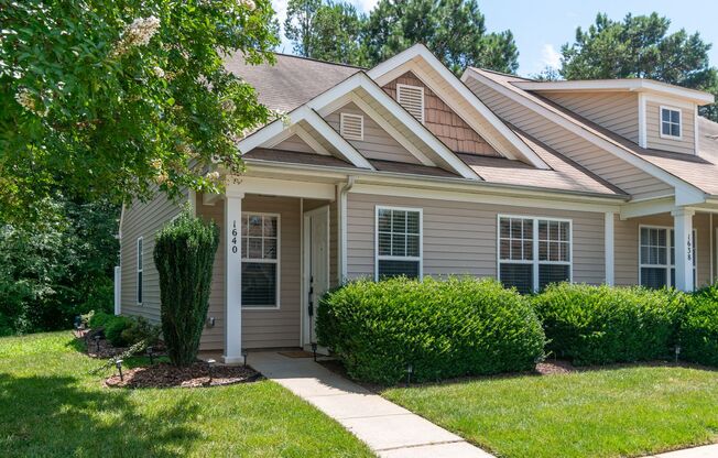 Charming End-Unit Townhome with Prime Location!