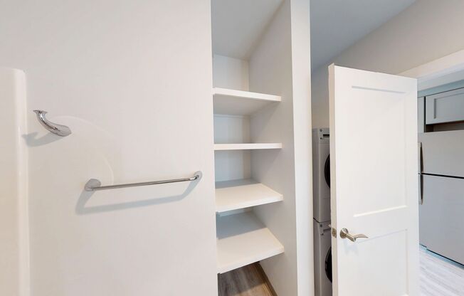 1 bed, 1 bath, 459 sqft, $1,975, Unit 305