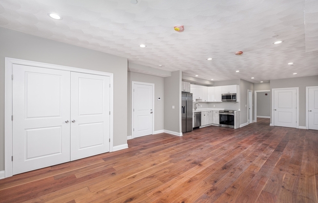 121 ADDISON