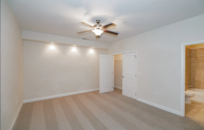 2 beds, 2 baths, 1,262 sqft, $1,555, Unit 326