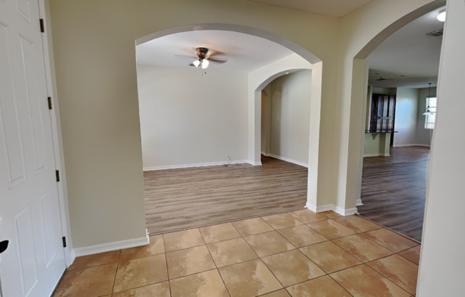 2340 PARKSIDE MDW DR