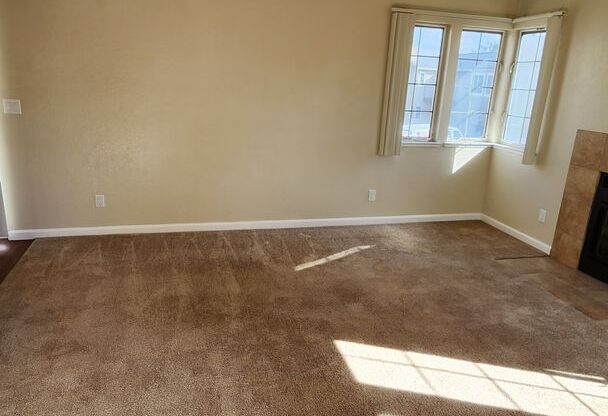 1 bed, 1 bath, 700 sqft, $1,730, Unit 240