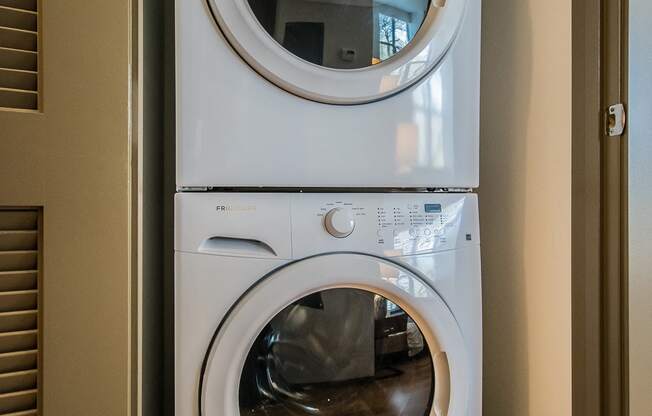 SW Portland Apartments for Rent - Corbett Heights In-Unit Stackable Washer and Dryer