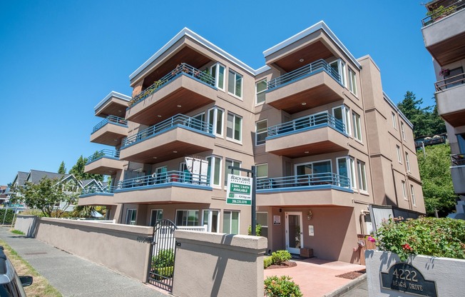 Beach Drive Apartments (118)