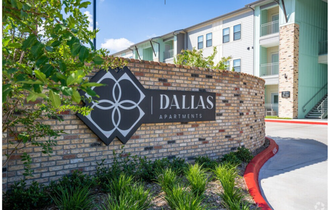 3 beds, 2 baths, 1,269 sqft, $995, Unit C-01/ BROWNC/ PARKING LOT VIEW