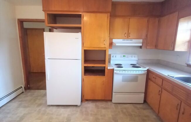 2 beds, 1 bath, 903 sqft, $1,290, Unit A-1
