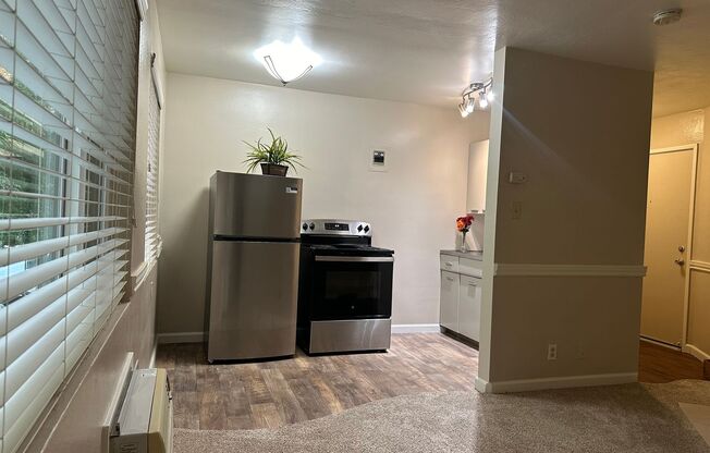 Studio, 1 bath, $1,425, Unit #211