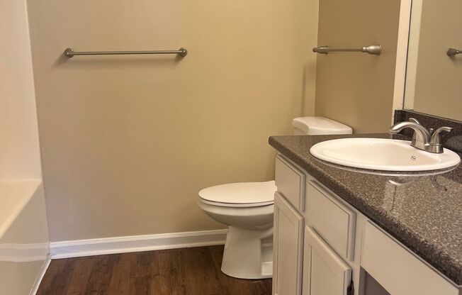 2 beds, 2 baths, 1,189 sqft, $1,650, Unit 922