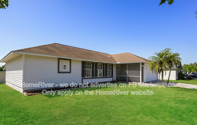 1428 SW 11 AVE