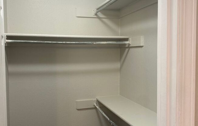 1 bed, 1 bath, $975, Unit # 927