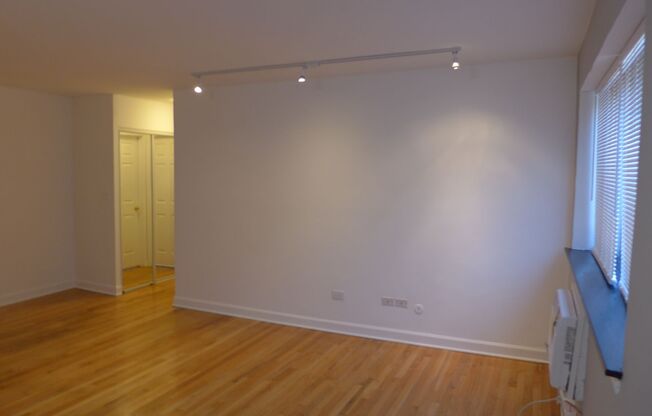 1 bed, 1 bath, 645 sqft, $1,495, Unit 216