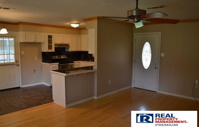 Charming 3 Bedroom 2 Bathroom Home in Secluded Neighborhood of Baker, LA