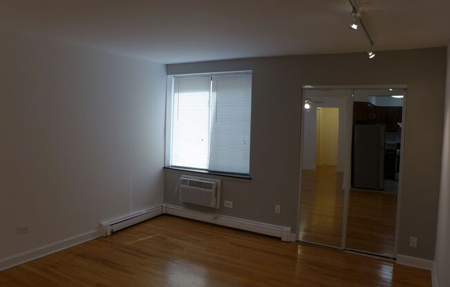 Foster Beach Apartments