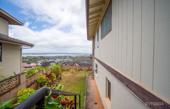 5BD 3BA 2CAR GARAGE House in AIEA