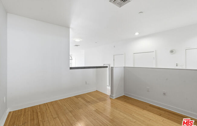 1 bed, 1 bath, 710 sqft, $2,400, Unit 1609