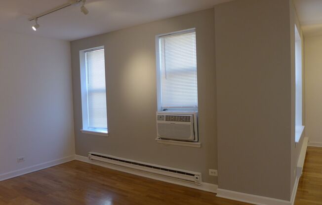 2 beds, 2 baths, 920 sqft, $2,095, Unit 906