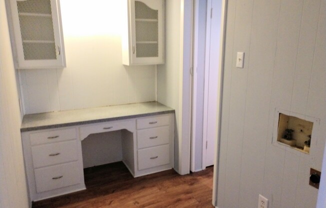 1 bed, 1 bath, 710 sqft, $795, Unit Apt #7