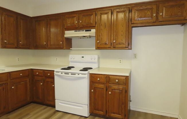 3 beds, 2 baths, $1,595