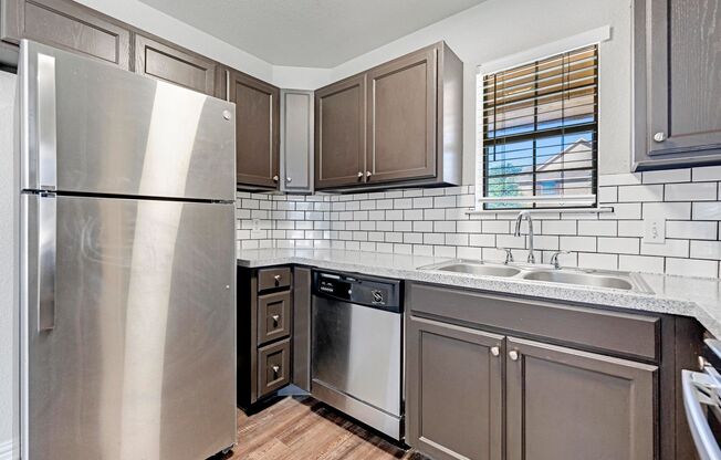 3 beds, 2 baths, 1,110 sqft, $1,550, Unit J336-101