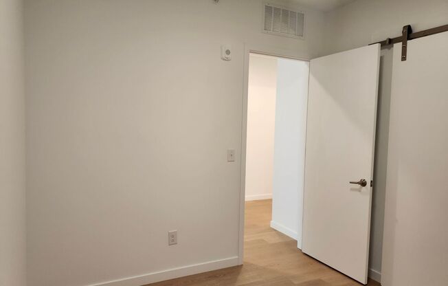 1 bed, 1 bath, 579 sqft, $1,412, Unit 302