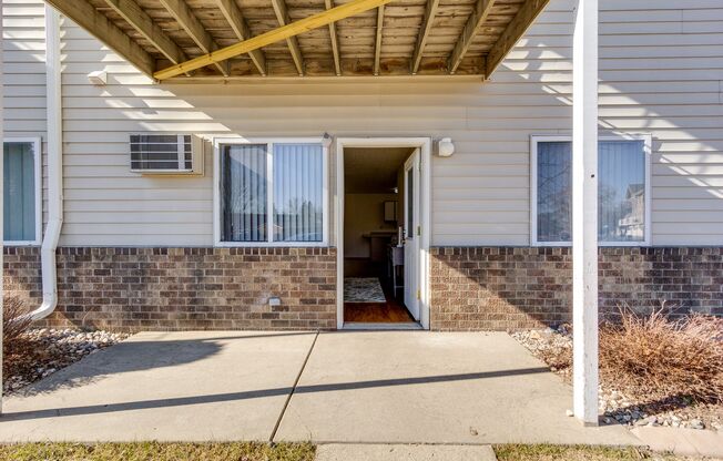 Dakota E & W Apartments