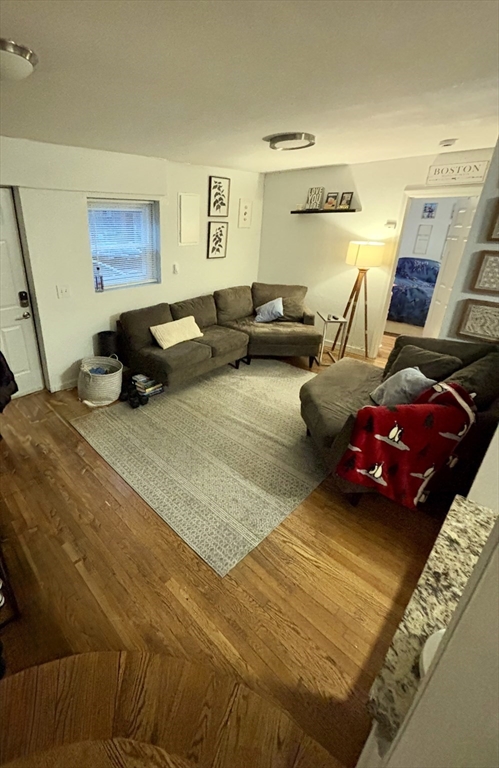 161 163 F ST