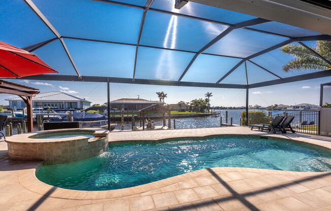 Gulf Access, Waterfront Escape Awaits