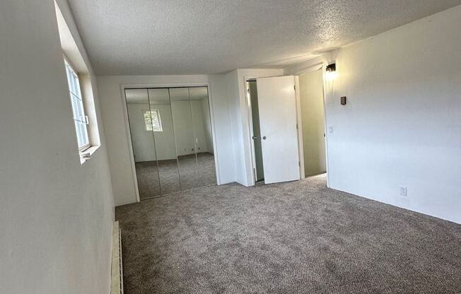 3 beds, 2 baths, 1,584 sqft, $2,250, Unit 32515